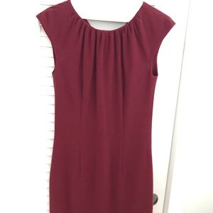 H&M DRESS FITS NICE- ELEGANT FOR WORK